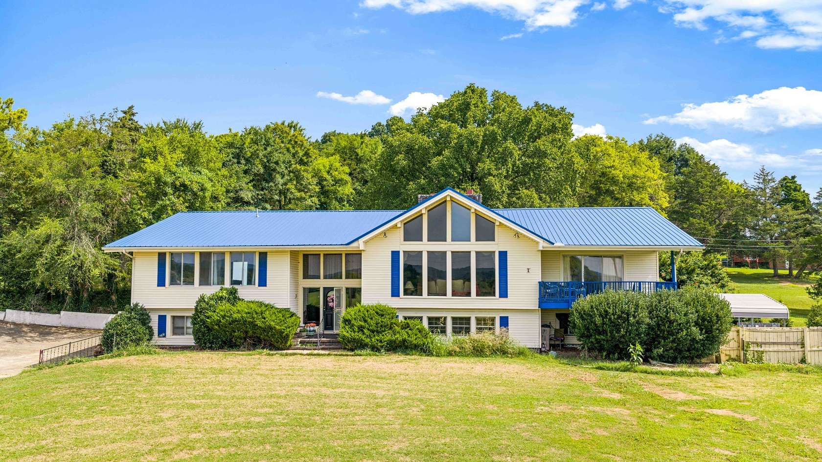 4 Acres of Land with Home for Sale in Fayetteville, Tennessee
