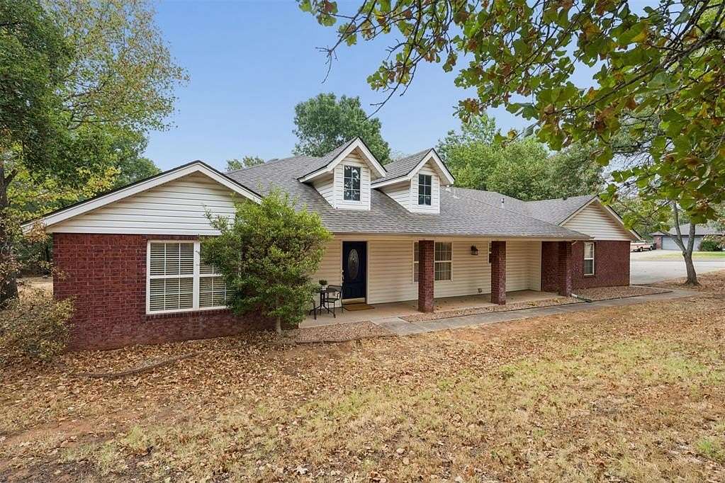 2 Acres of Land with Home for Sale in Norman, Oklahoma