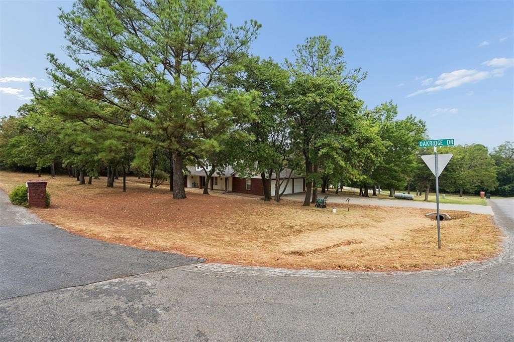 2 Acres of Land with Home for Sale in Norman, Oklahoma