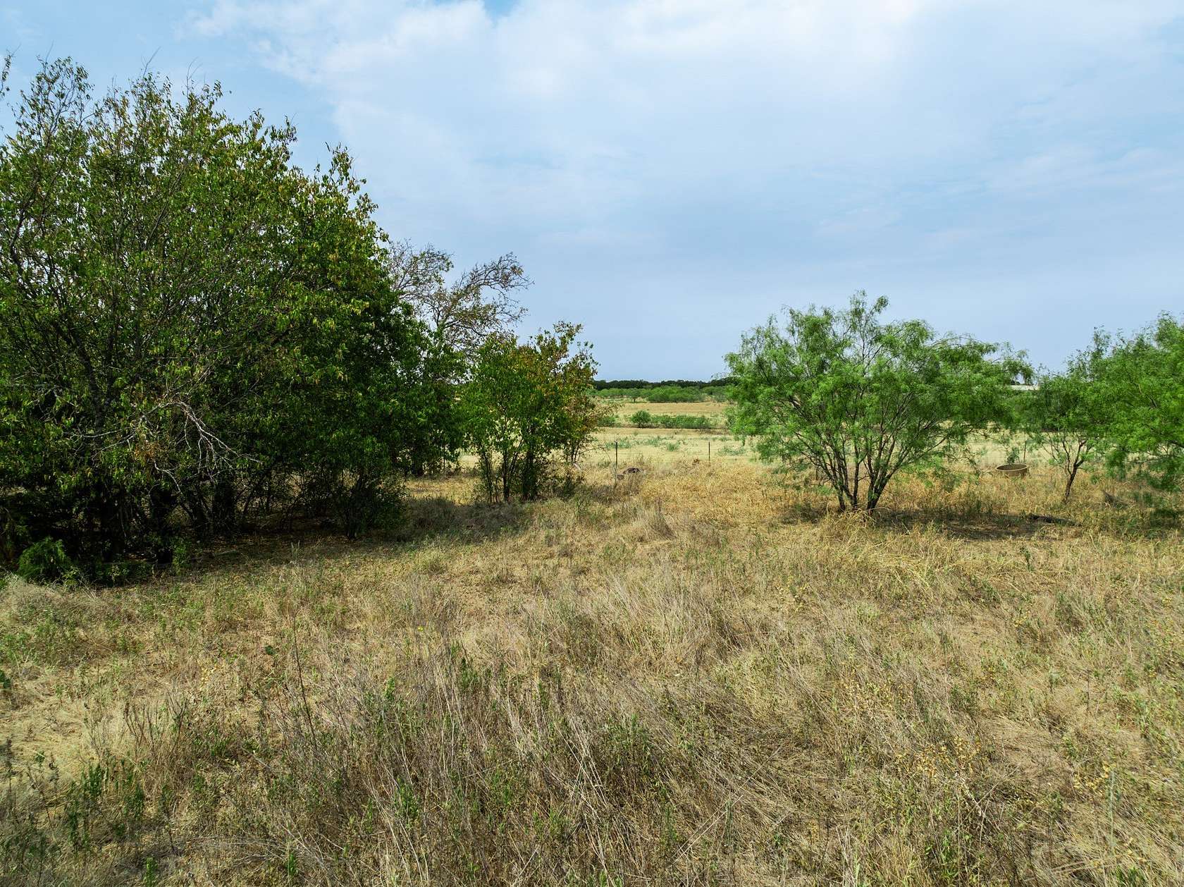 1 Acre of Residential Land for Sale in Aquilla, Texas