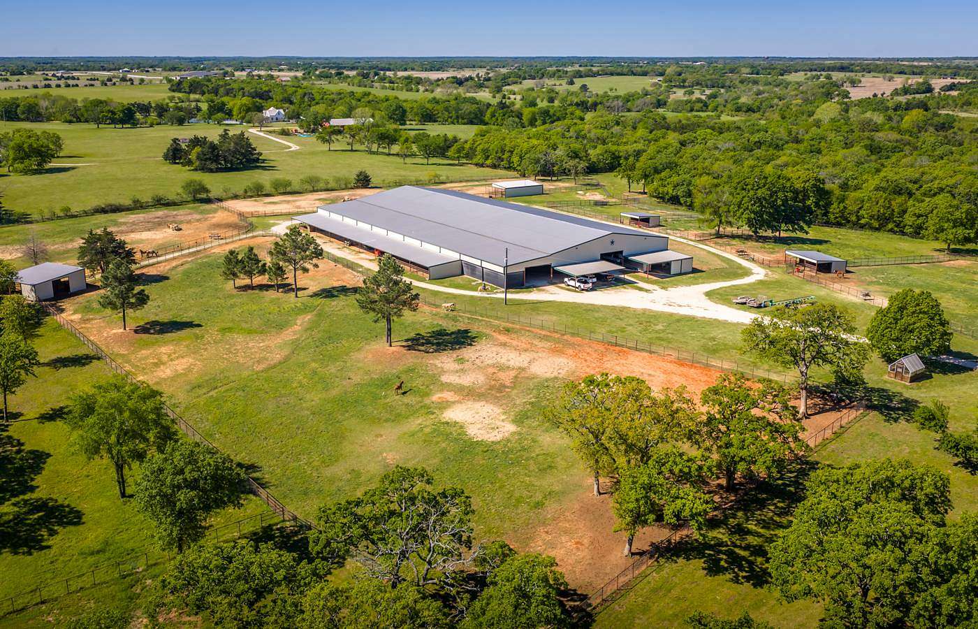 109 Acres of Land with Home for Sale in Gordonville, Texas