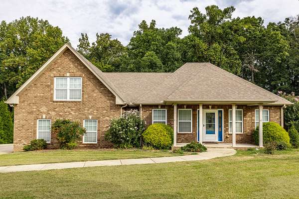 1.56 Acres of Land with Home for Sale in Ashland City, Tennessee