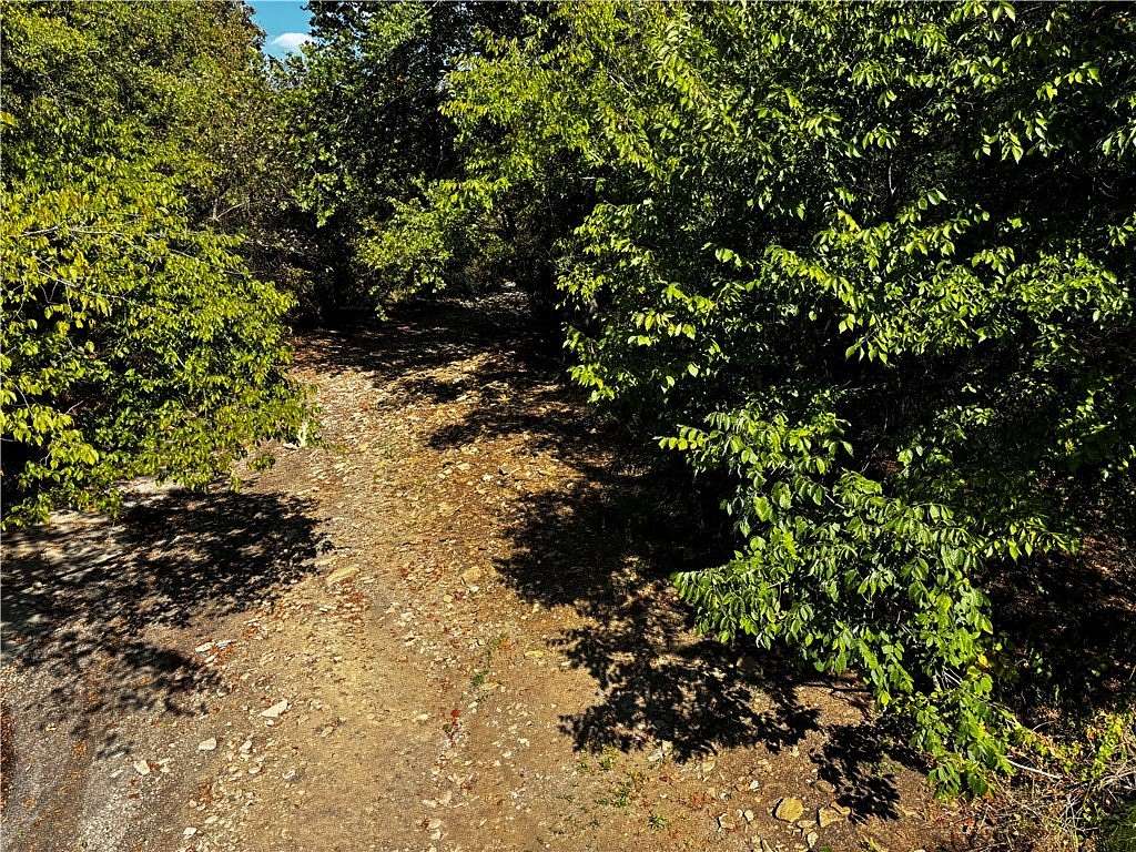 5.48 Acres of Residential Land for Sale in Prairie Grove, Arkansas