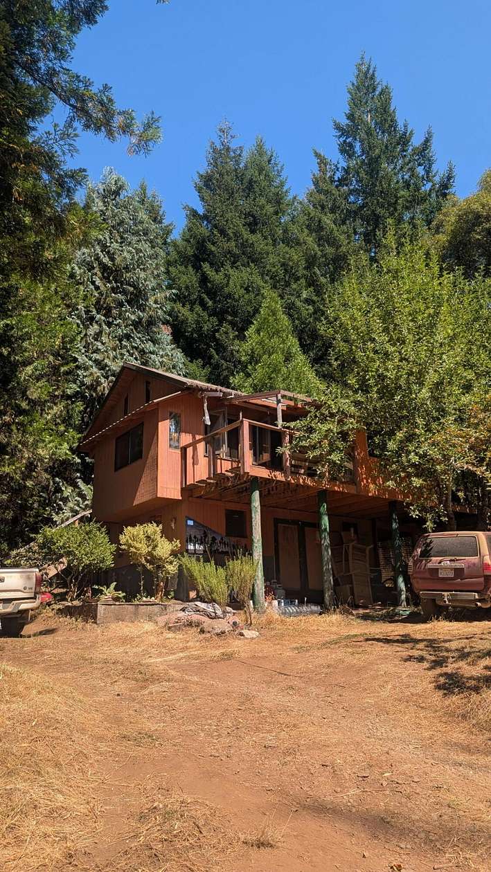60 Acres of Land with Home for Sale in Redway, California
