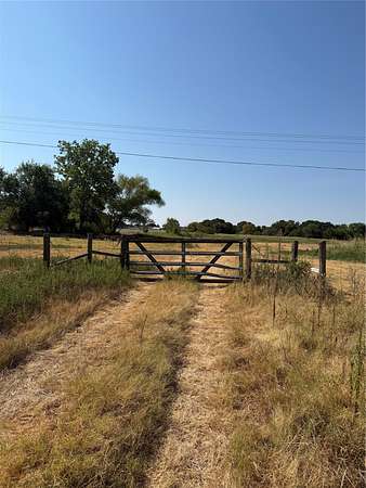 31 Acres of Recreational Land for Sale in Wills Point, Texas