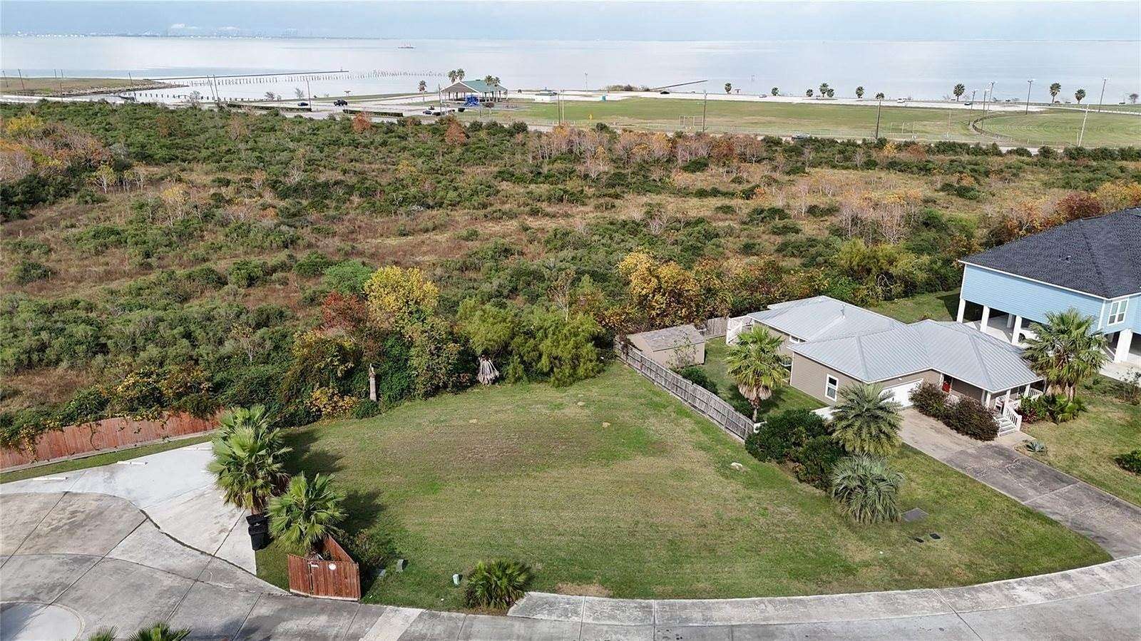 0.2 Acres of Residential Land for Sale in Dickinson, Texas