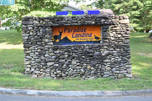 3.66 Acres of Residential Land for Sale in Dandridge, Tennessee
