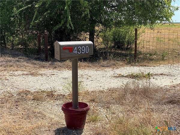 16 Acres of Agricultural Land for Sale in Gatesville, Texas