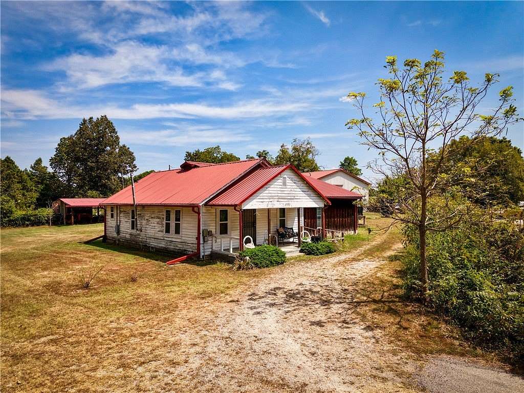 30 Acres of Land with Home for Sale in Huntsville, Arkansas