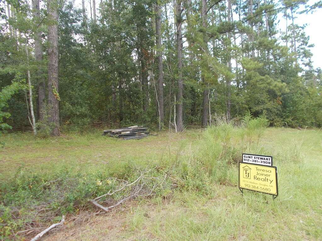 0.5 Acres of Land for Sale in Douglas, Georgia