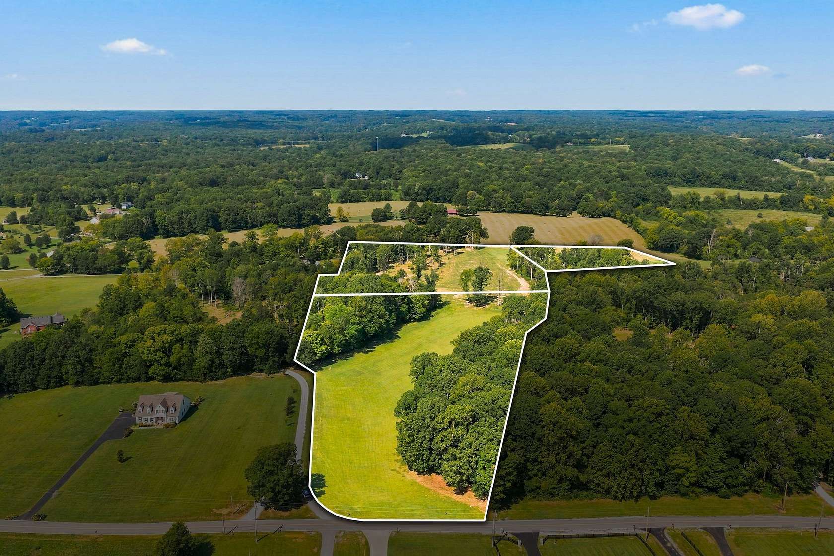 15.2 Acres of Land for Sale in Dickson, Tennessee