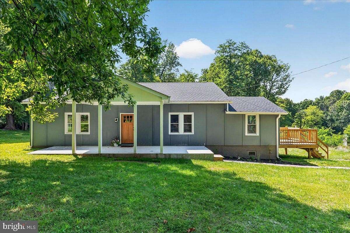 2.5 Acres of Land with Home for Sale in Bluemont, Virginia
