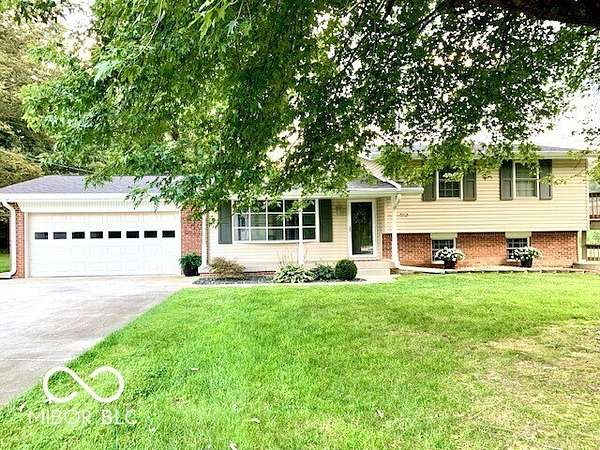 17 Acres of Recreational Land with Home for Sale in Columbus, Indiana