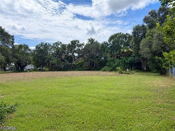 1 Acre of Residential Land for Sale in LaBelle, Florida