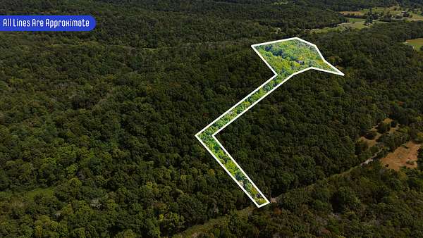 8.85 Acres of Residential Land for Sale in Bethpage, Tennessee