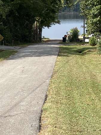 1 Acre of Residential Land for Sale in Greenwood, South Carolina