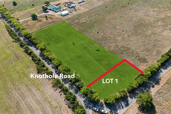 1.13 Acres of Residential Land for Sale in Whitewright, Texas