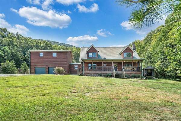 33.8 Acres of Recreational Land with Home for Sale in New Castle, Virginia