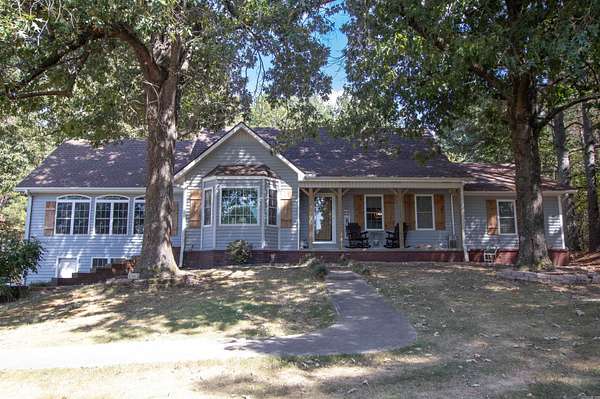1.55 Acres of Land with Home for Sale in Paragould, Arkansas