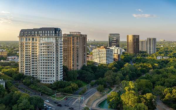 2 Acres of Land with Home for Sale in Dallas, Texas