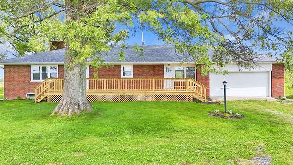 2.5 Acres of Land with Home for Sale in Baltimore, Ohio