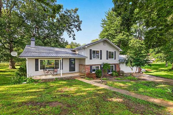 1.6 Acres of Land with Home for Sale in North Manchester, Indiana