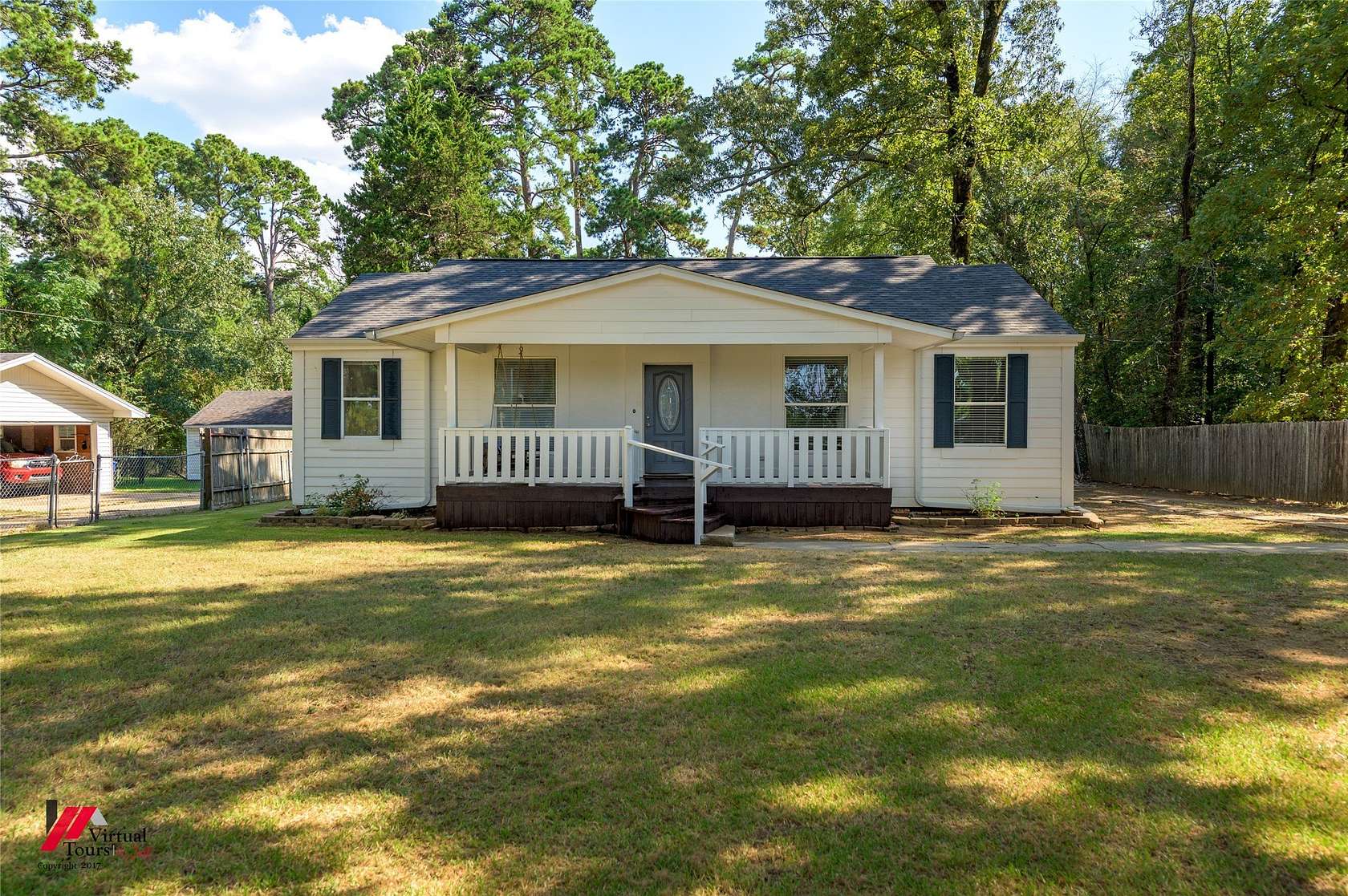 2.59 Acres of Land with Home for Sale in Shreveport, Louisiana