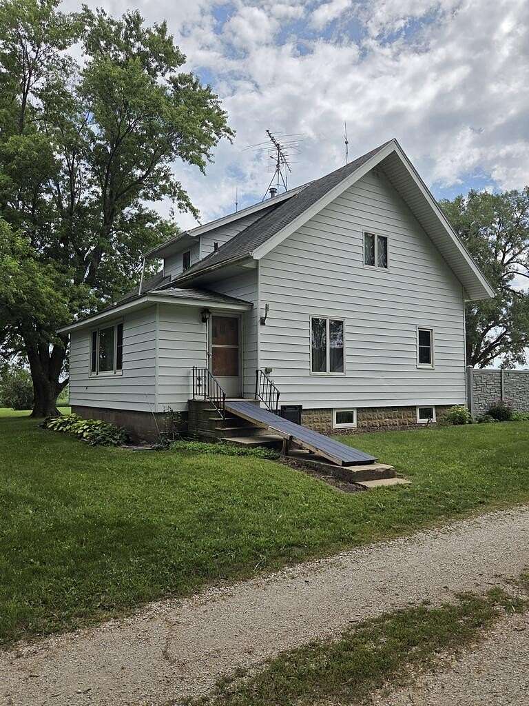 2.56 Acres of Improved Residential Land for Sale in Rockwell City, Iowa