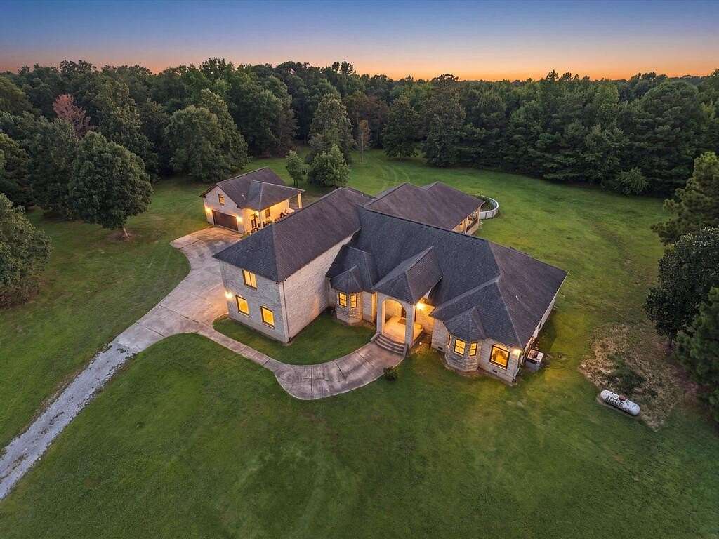4.7 Acres of Land with Home for Sale in Ardmore, Alabama