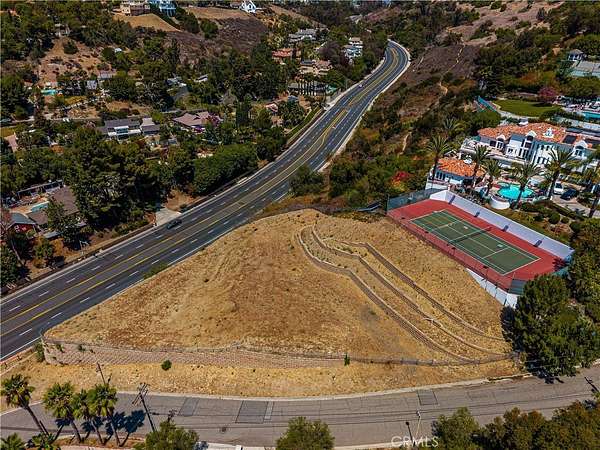 0.86 Acres of Residential Land for Sale in North Tustin, California