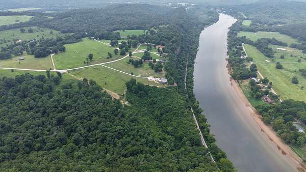2.85 Acres of Residential Land for Sale in Norfork, Arkansas