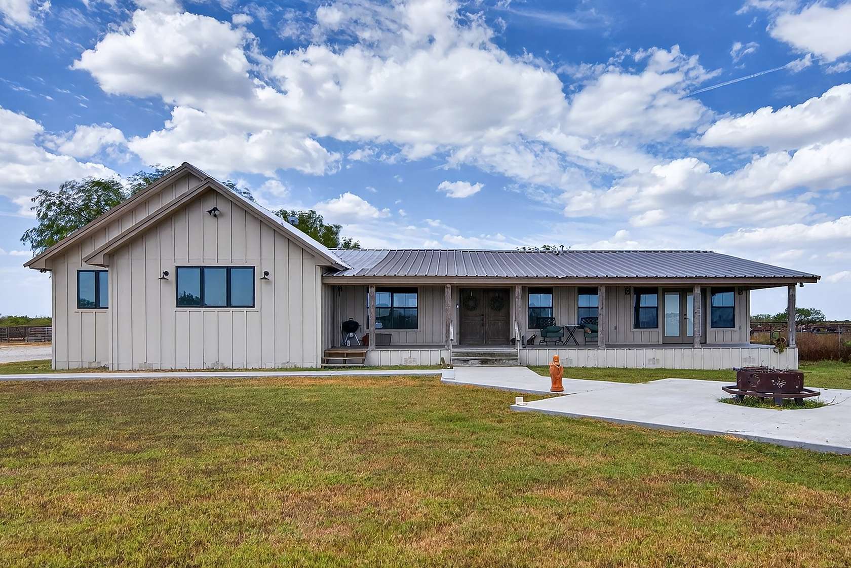 105 Acres of Land with Home for Sale in Alice, Texas