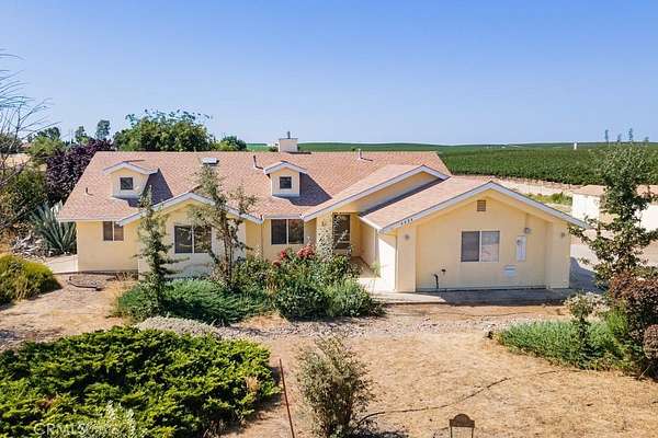 2.5 Acres of Land with Home for Sale in Paso Robles, California