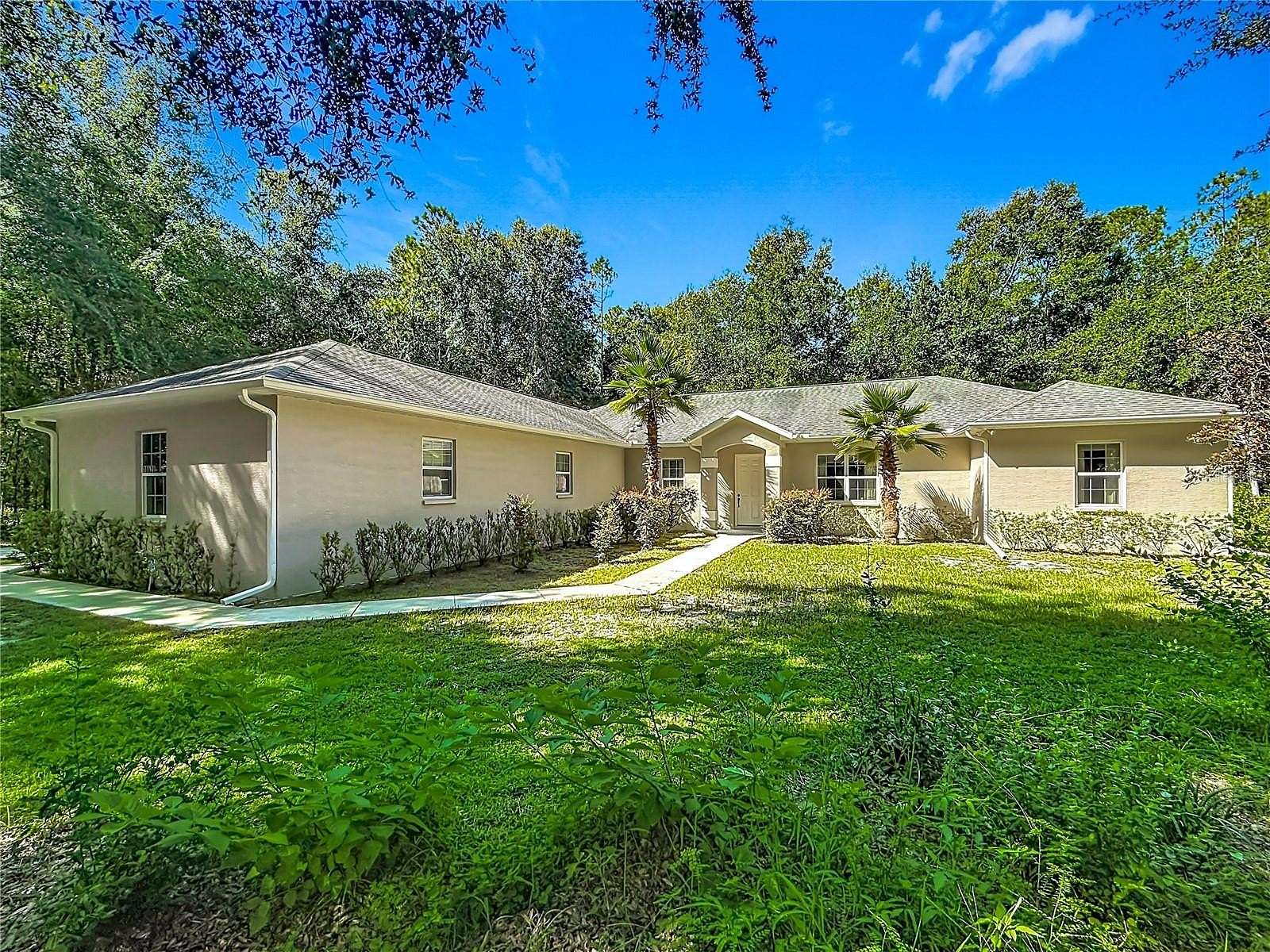 6.83 Acres of Land with Home for Sale in Oxford, Florida