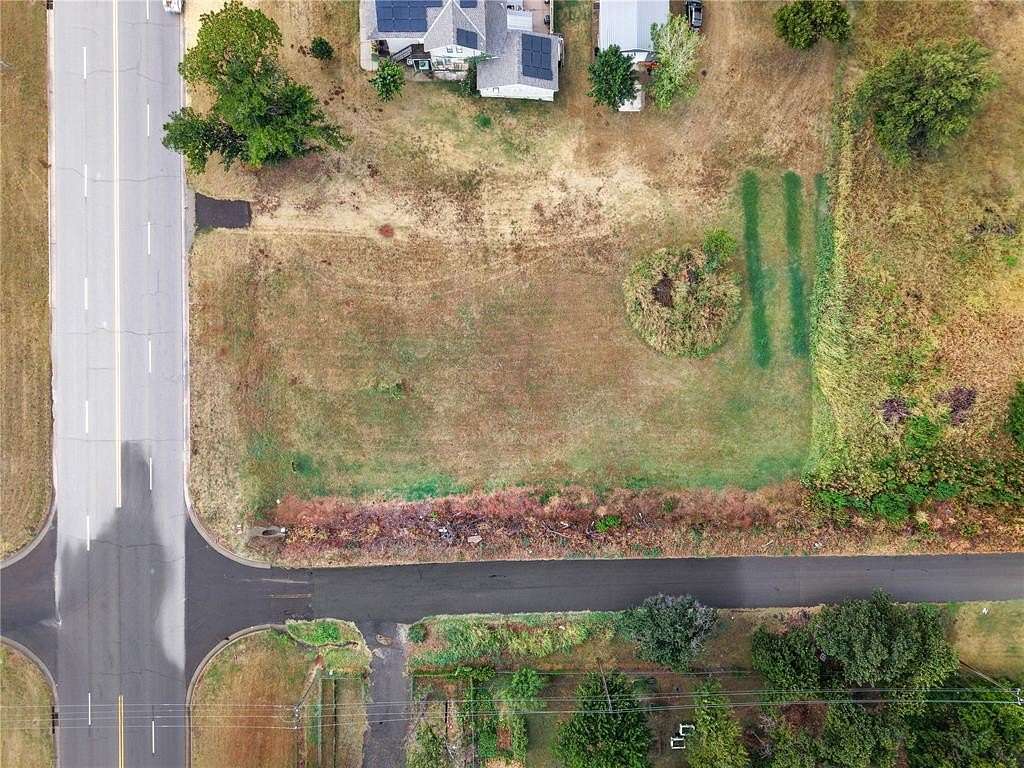 1 Acre of Mixed-Use Land for Sale in Guthrie, Oklahoma