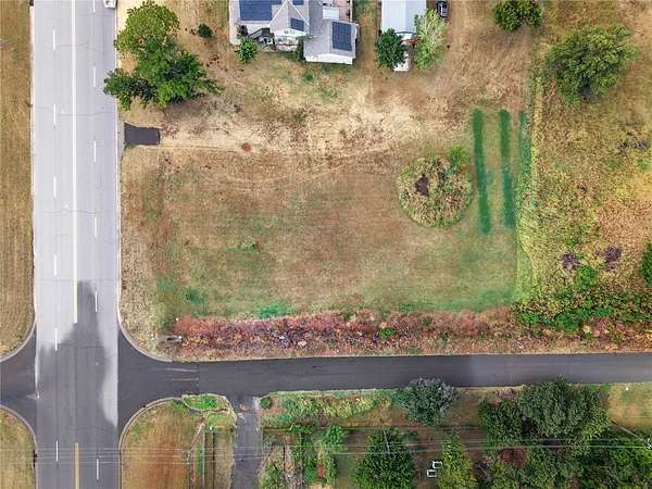 1 Acre of Mixed-Use Land for Sale in Guthrie, Oklahoma