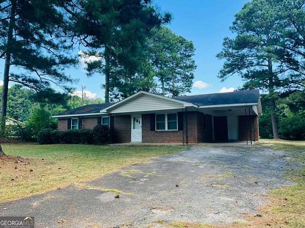 2.17 Acres of Land with Home for Lease in Pine Mountain, Georgia
