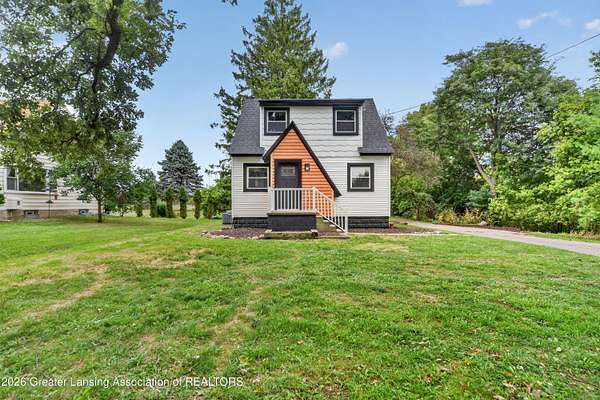 2.5 Acres of Land with Home for Sale in Lansing, Michigan