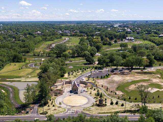 0.62 Acres of Residential Land for Sale in South Barrington, Illinois