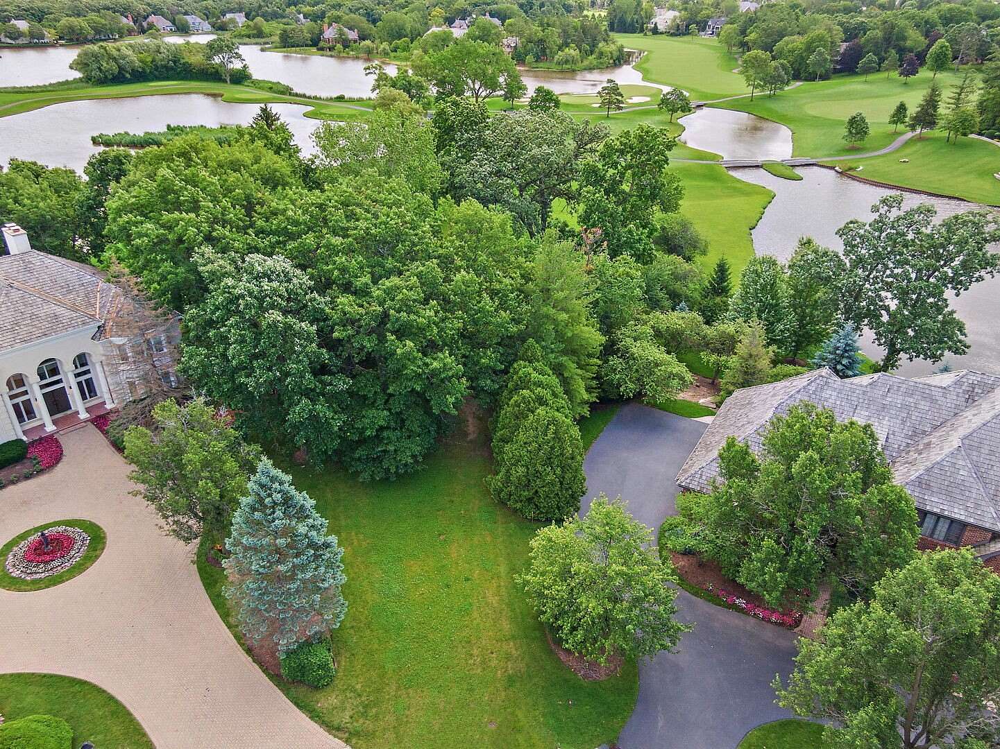1.47 Acres of Residential Land for Sale in North Barrington, Illinois