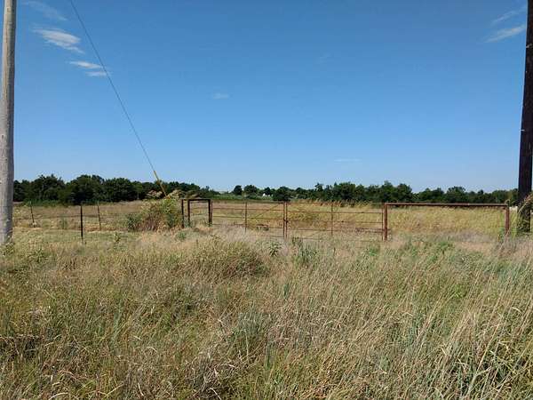 10.9 Acres of Land for Sale in Guthrie, Oklahoma