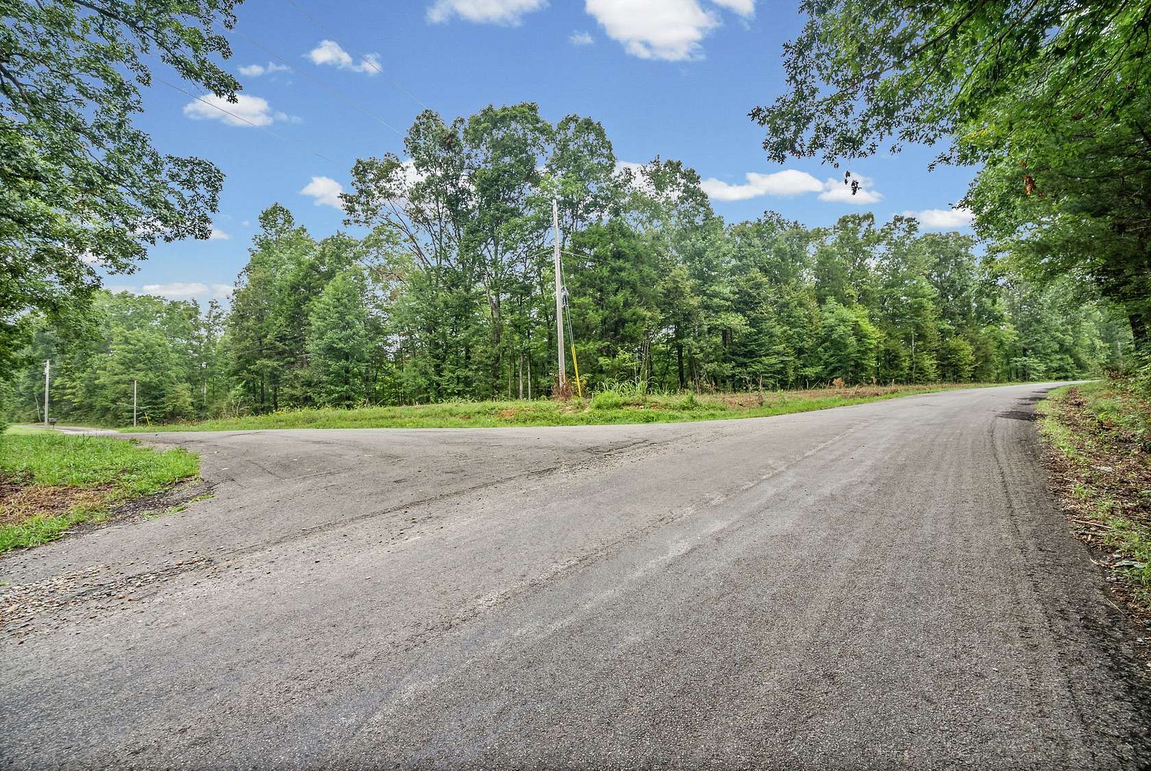 15.5 Acres of Land for Sale in Stewart, Tennessee