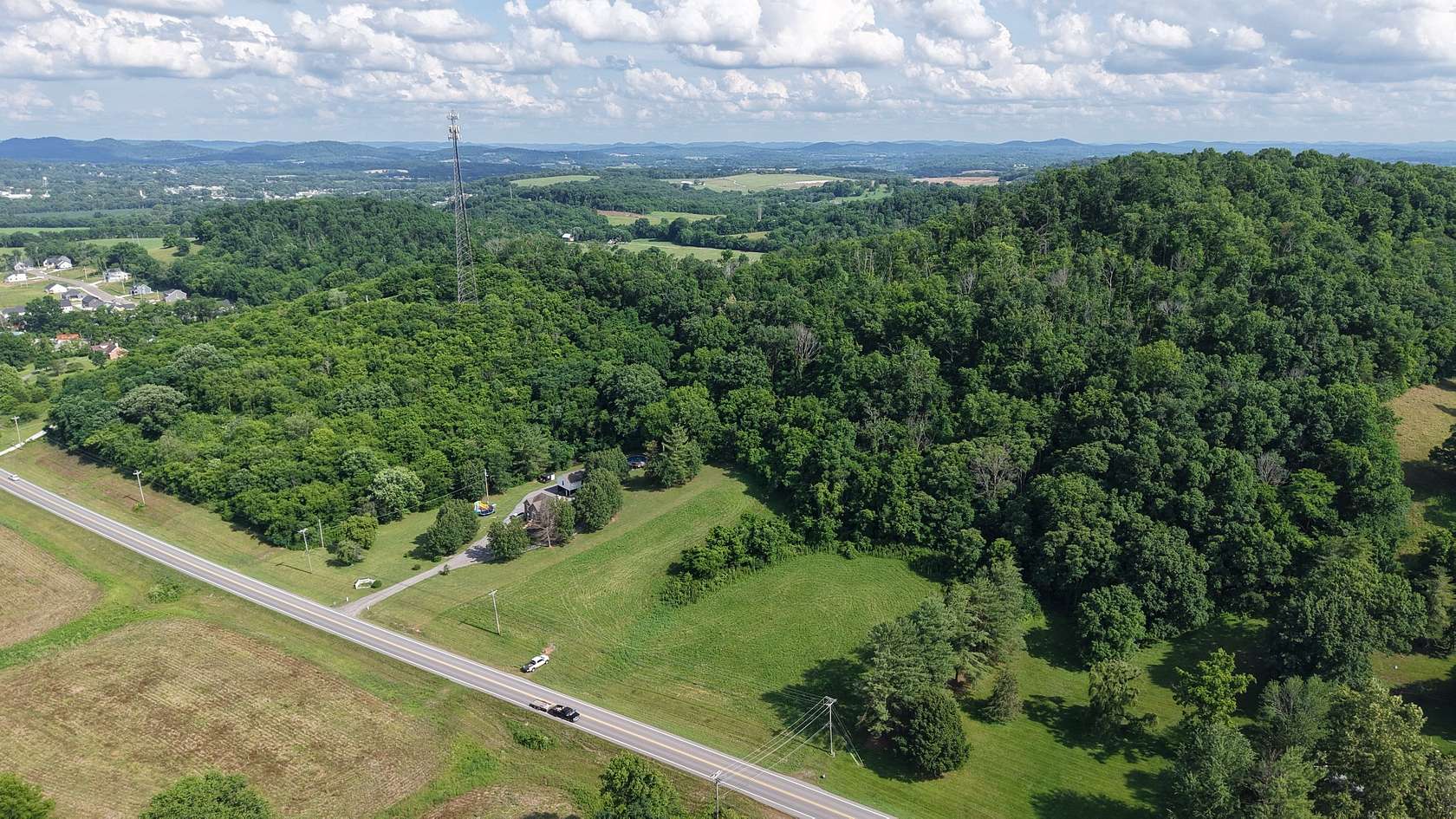 2.42 Acres of Residential Land for Sale in Hartsville, Tennessee