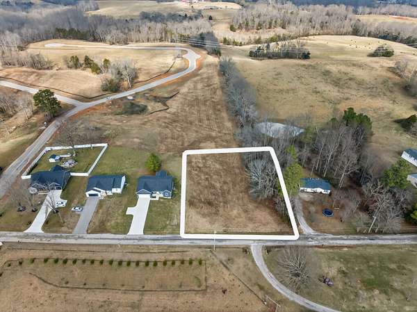 0.94 Acres of Residential Land for Sale in Baxter, Tennessee
