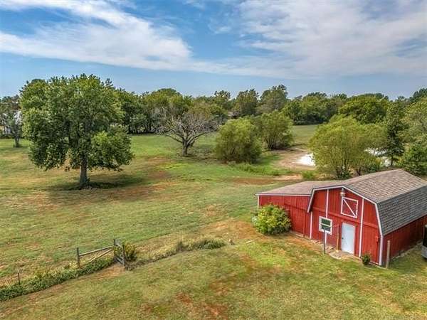5 Acres of Land for Sale in Broken Arrow, Oklahoma
