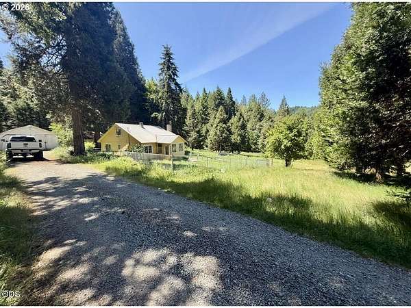 2.5 Acres of Land with Home for Sale in Glendale, Oregon