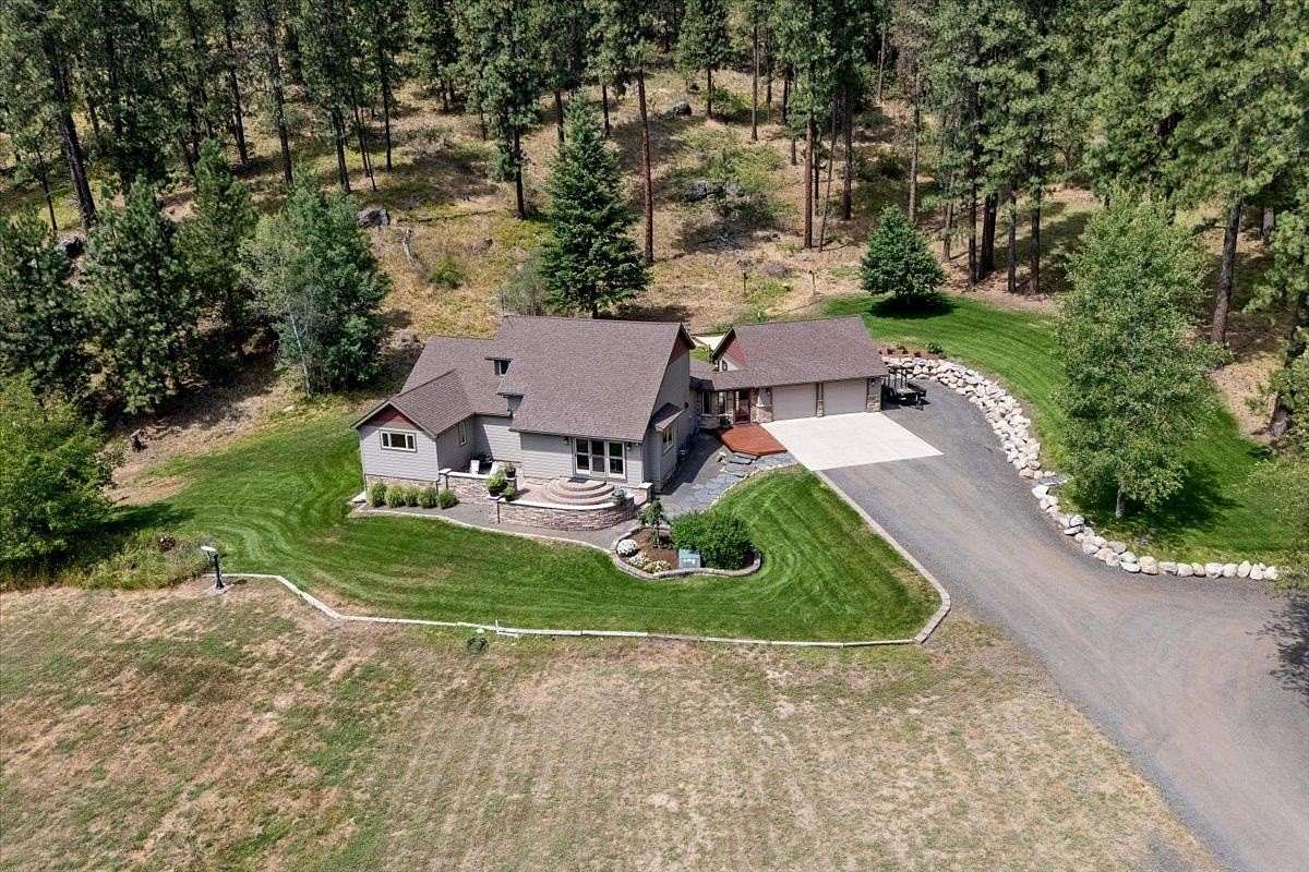 11.3 Acres of Land with Home for Sale in Newman Lake, Washington