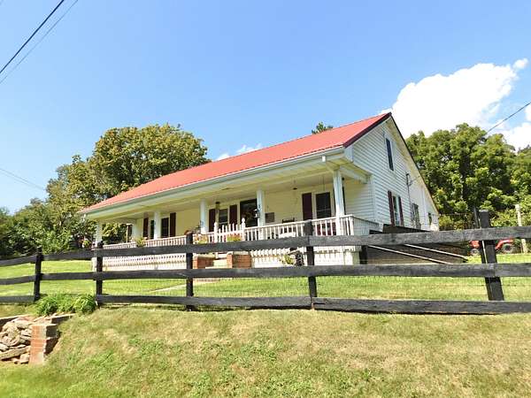 1.7 Acres of Land with Home for Sale in Irvine, Kentucky