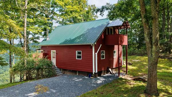 14 Acres of Land with Home for Sale in Ronceverte, West Virginia