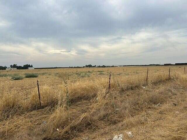 19 Acres of Land for Sale in Terra Bella, California